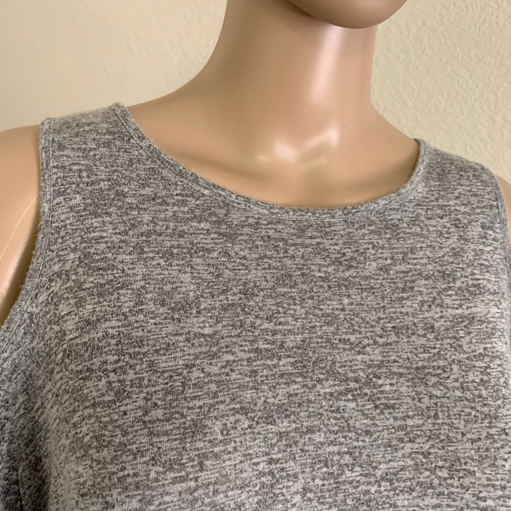 🌻Hummingbird Women’s top - Picture 3 of 8